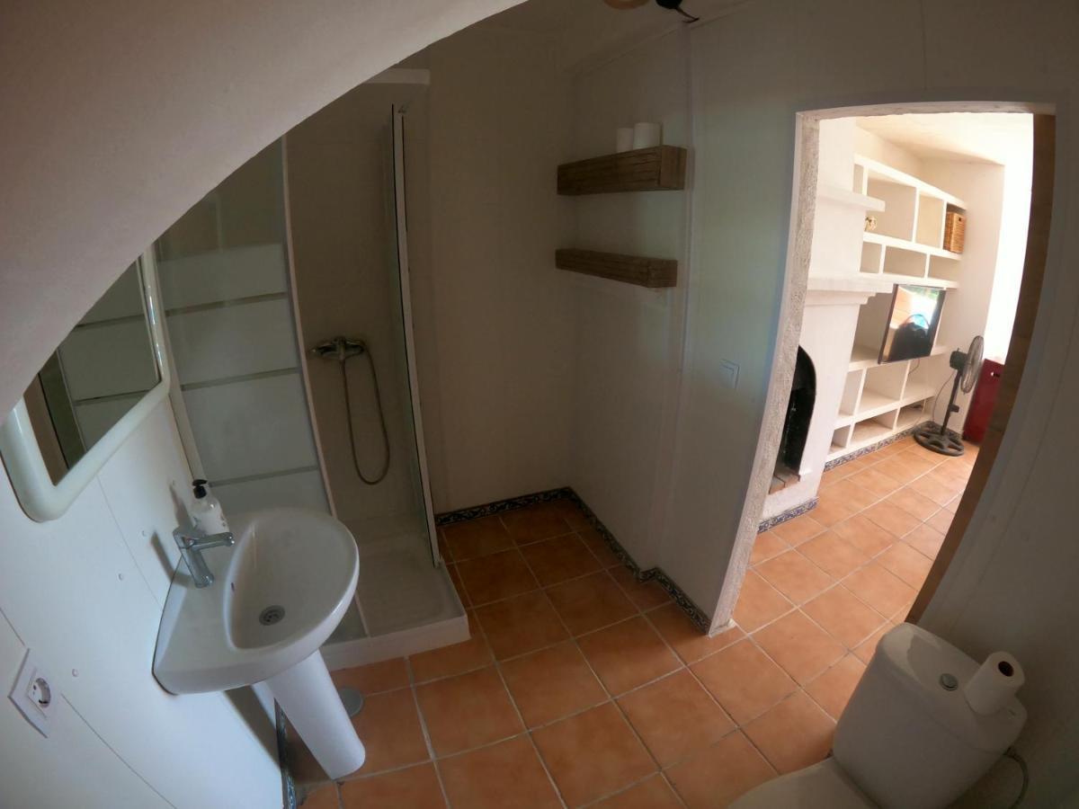 Private Pool Apartment มานิลบา ภายนอก รูปภาพ